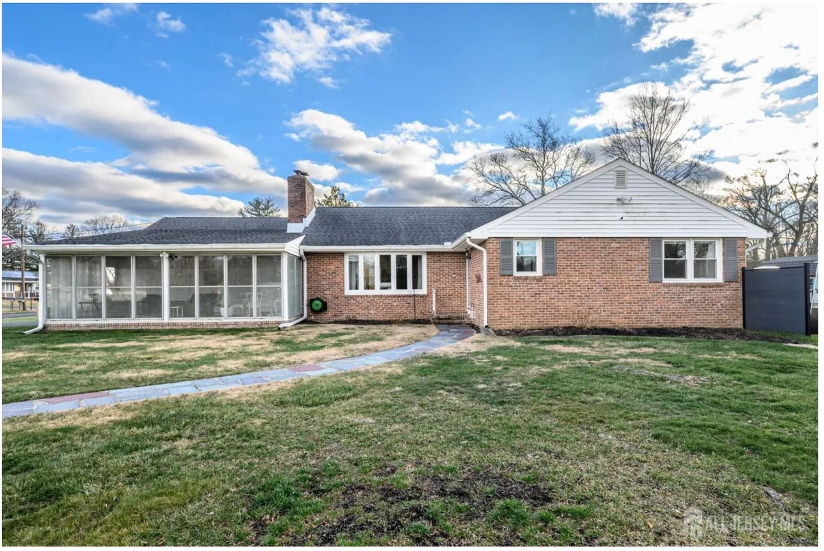 East Windsor House: 12 Davison Rd