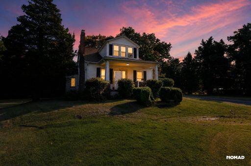 Large 4BR House in Pennsville – photo 1