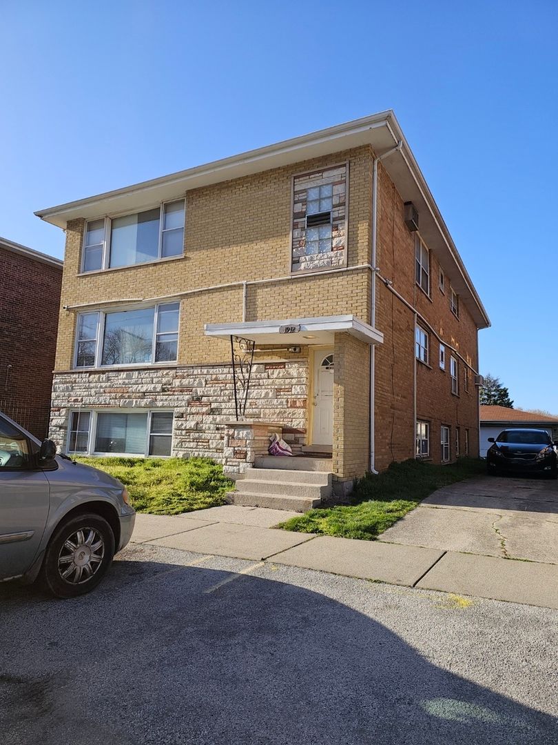 Calumet City Townhome: 1912 State St