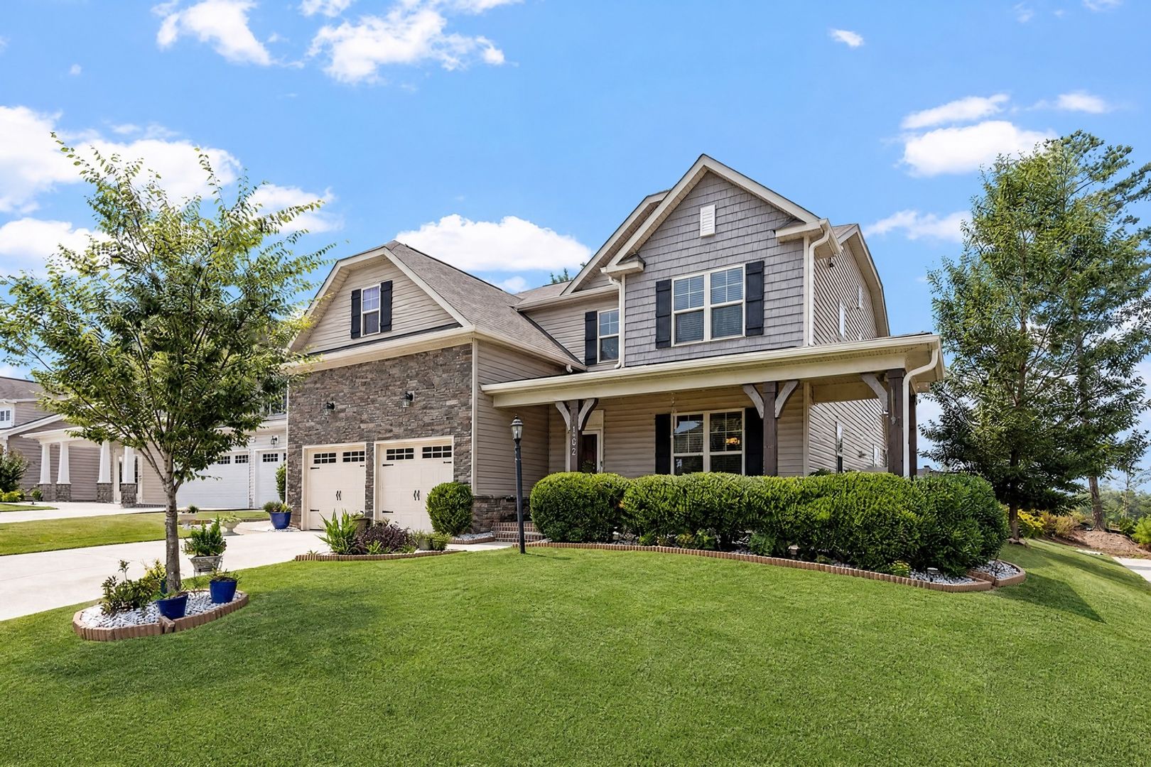 Knightdale House: 1402 Lena Ln