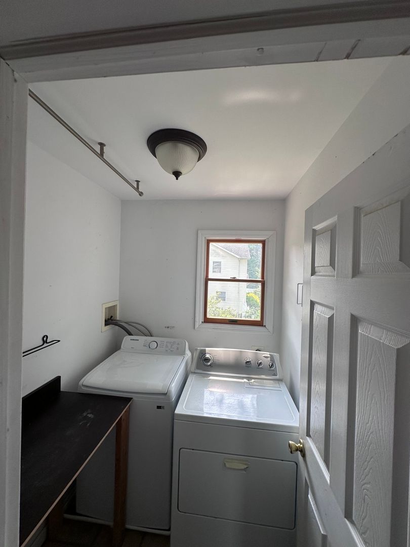 Holtville House: 2 Concord Dr