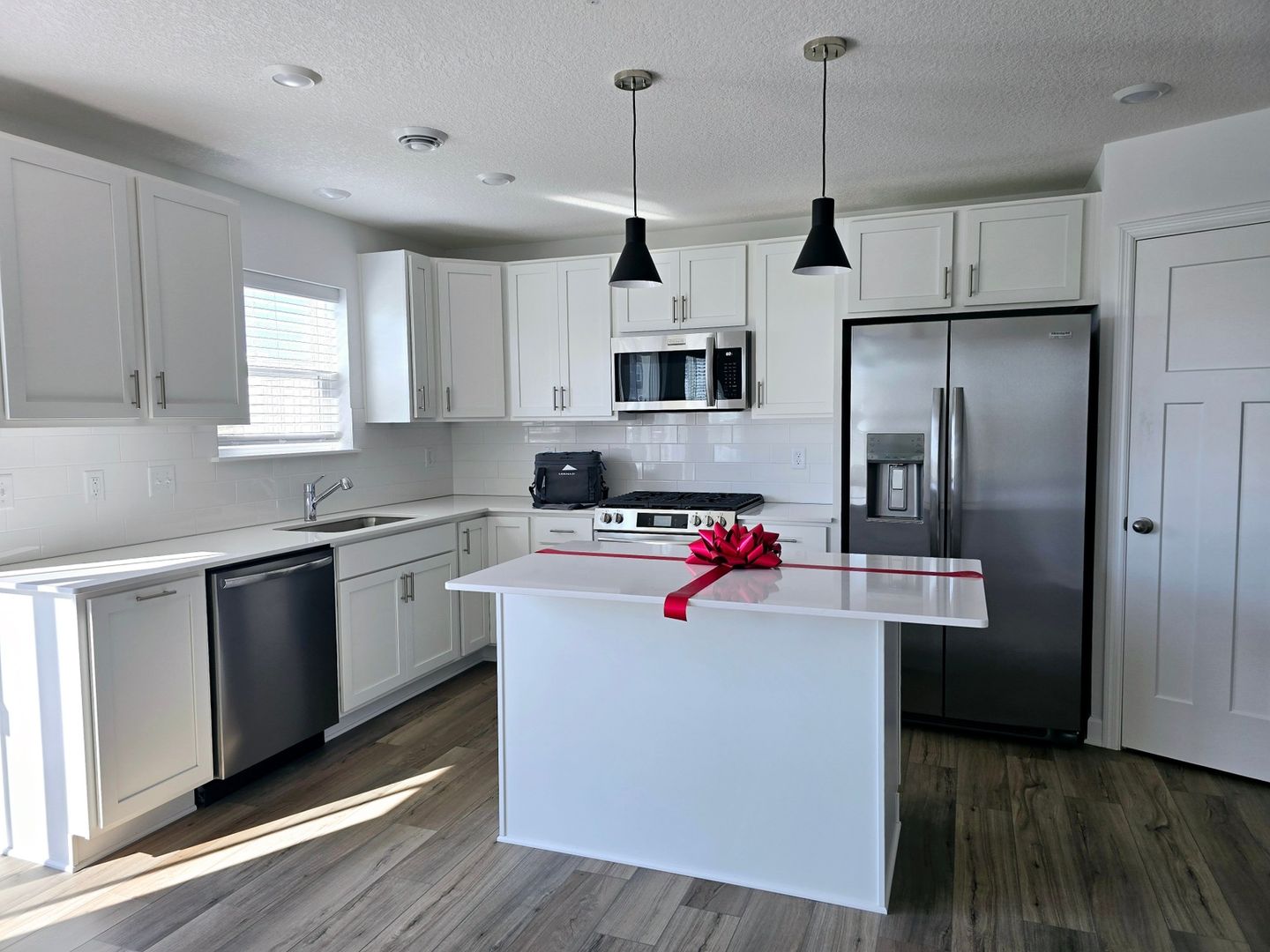 Hamel Townhome: 1103 Middlefield Rd