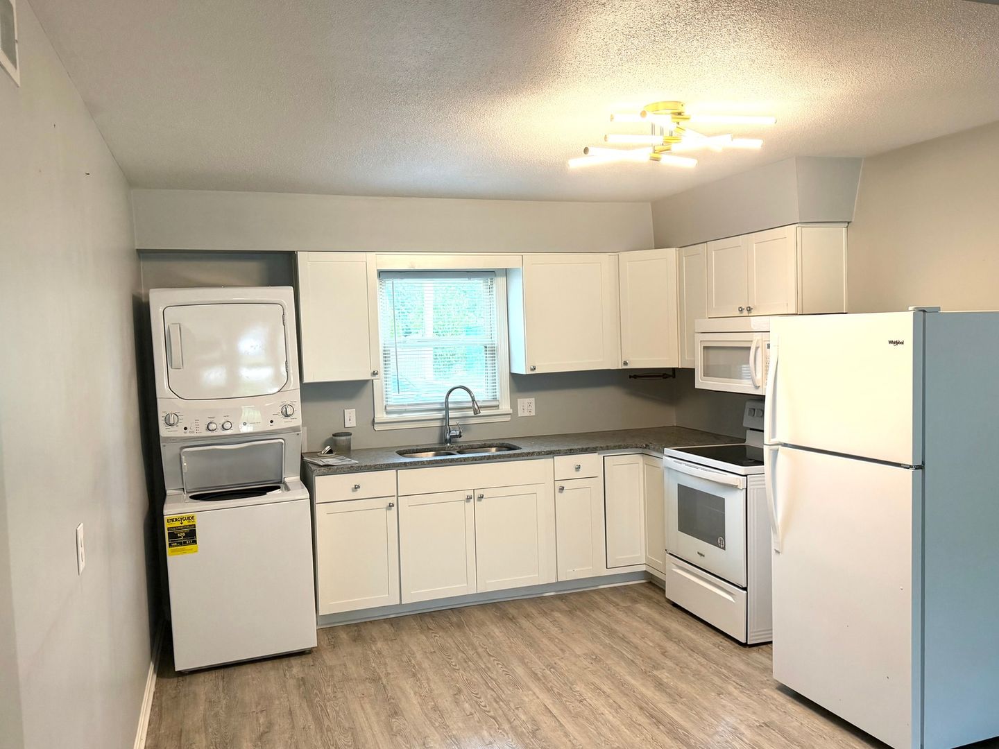 Louisville Condo: 1827 Bashford Manor Ln