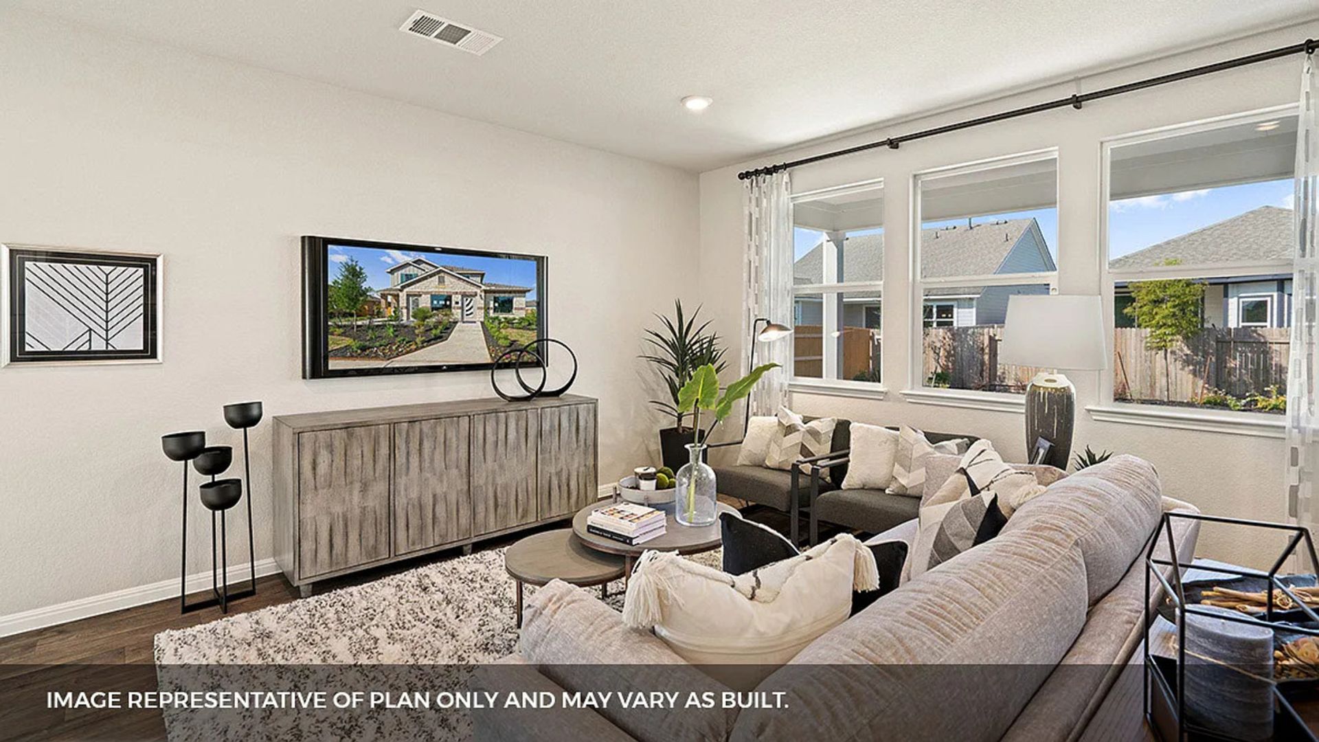 Leander House: 261 Gemini Flora Bnd