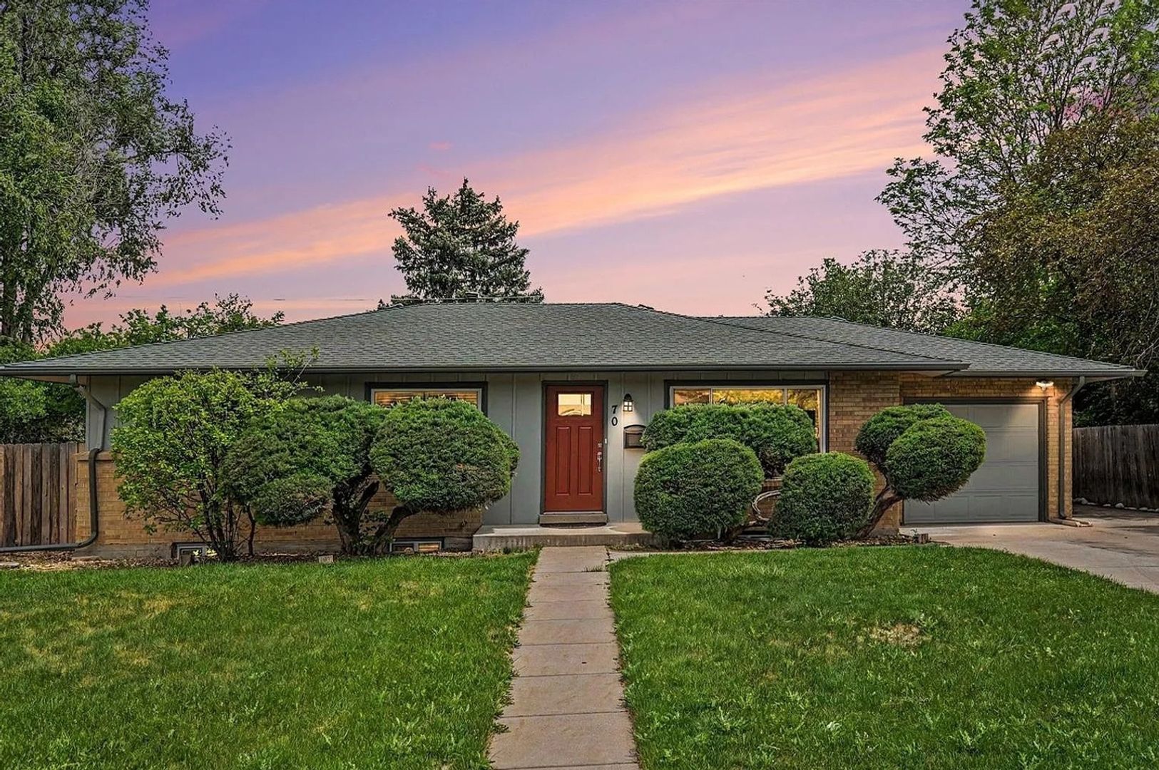 Denver House: 70 S Field St