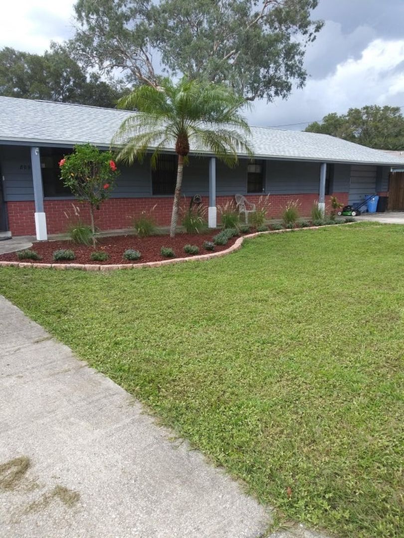 Pinellas Park House: 8099 64th St N