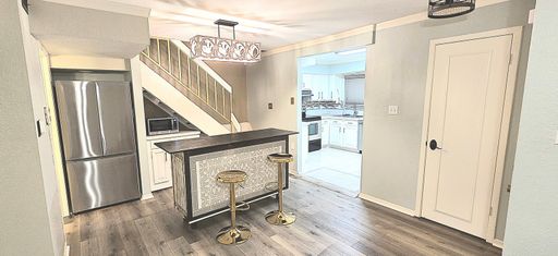 Charming 2BR Condo in Lafayette 2 Blocks from River Ranch Close to Hospitals and Oil Center – photo 1