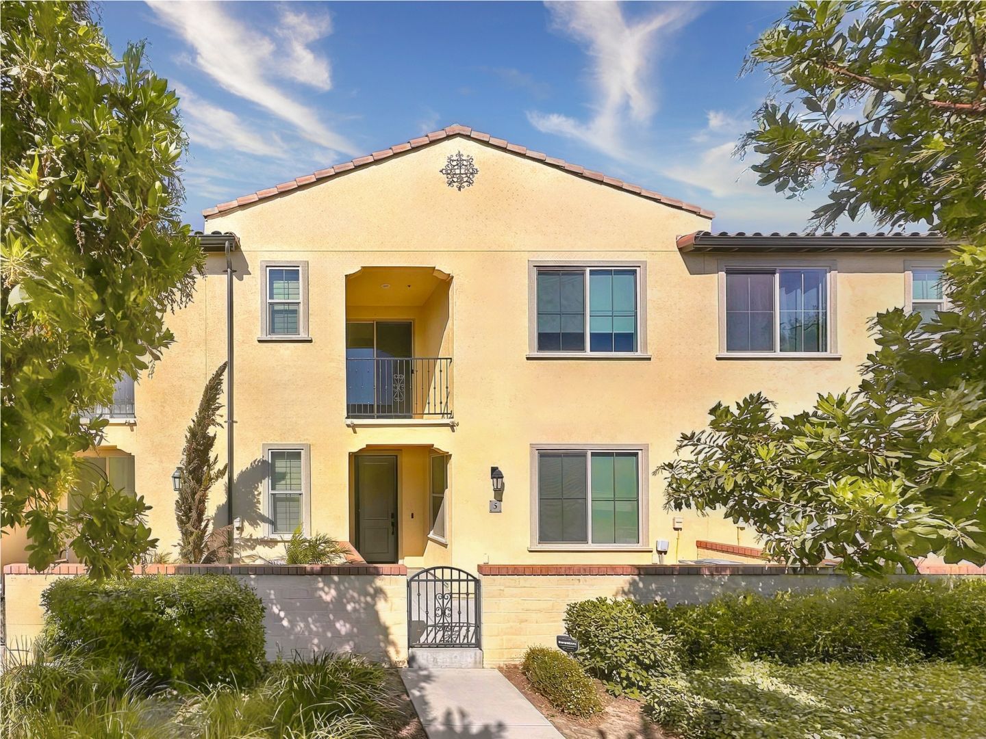Ontario Townhome: 3180 E Yountville Dr