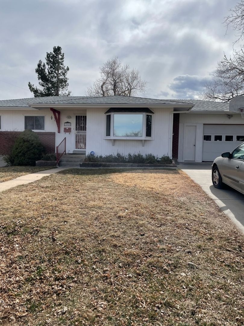 Lakewood House: 12024 W Virginia Ave Lakewood. Co80228