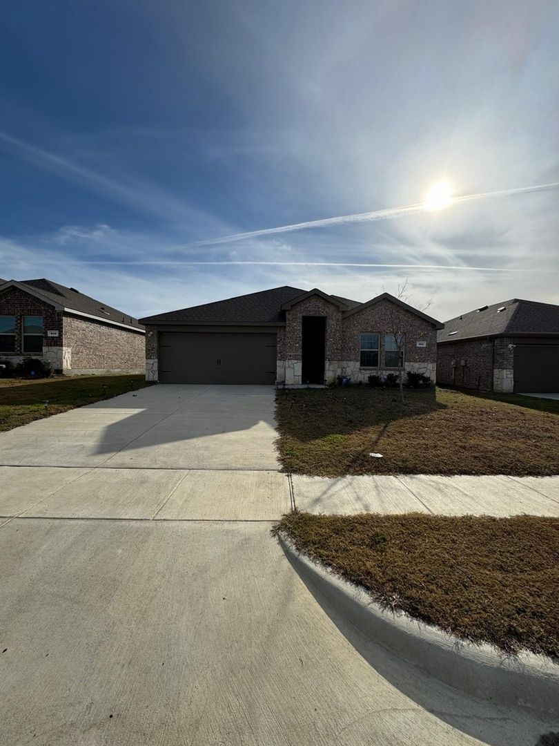 Aubrey House: 912 Glover Dr