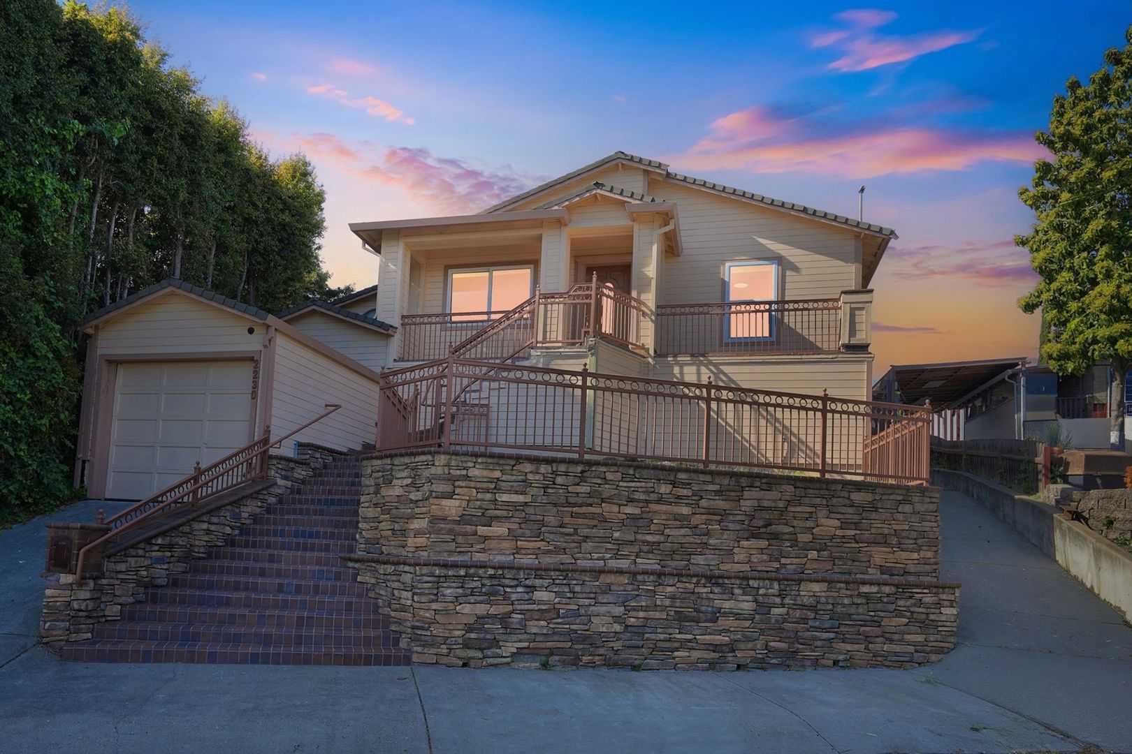 Castro Valley House: 2230 Sol St