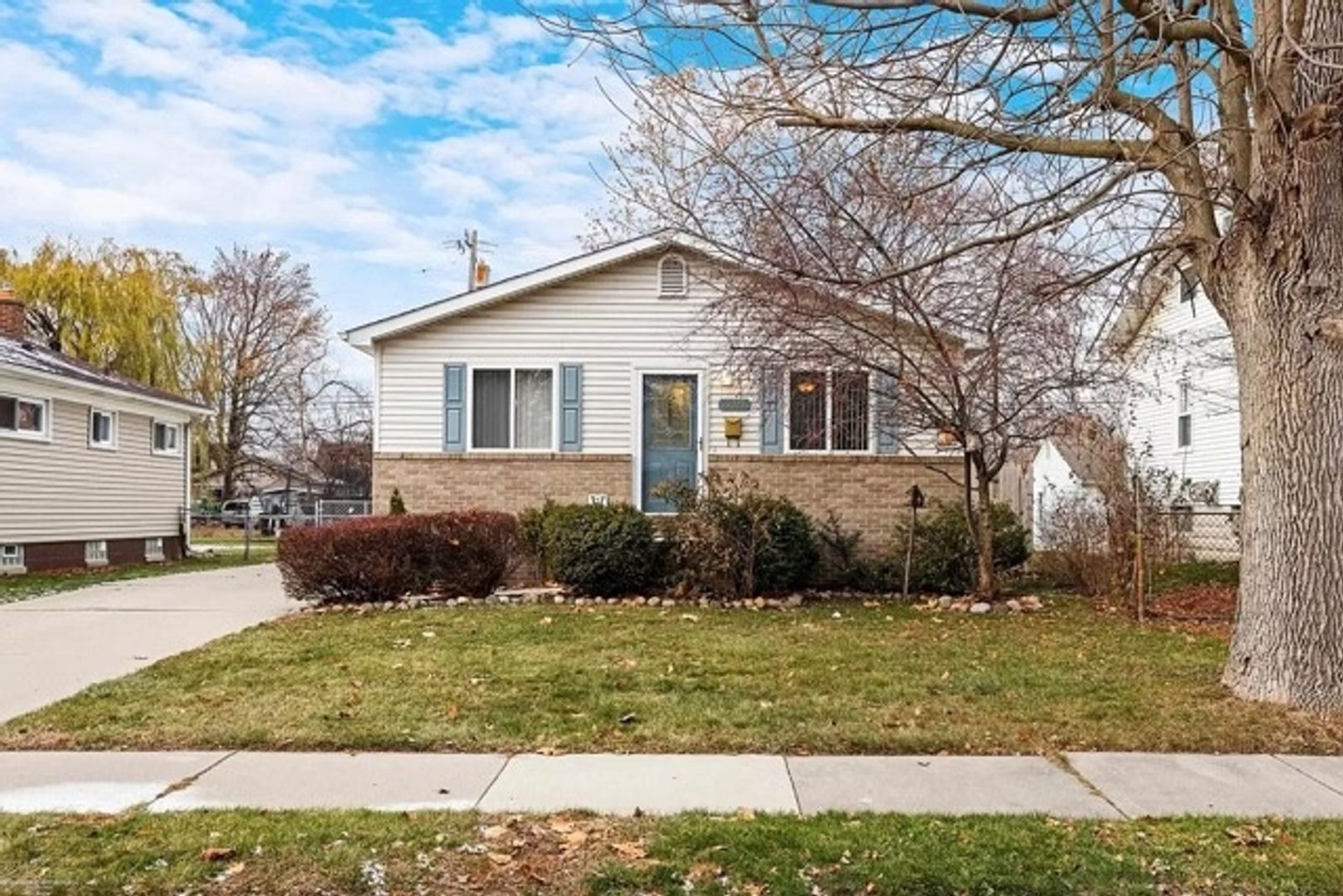 Eastpointe House: 22143 Pleasant Ave