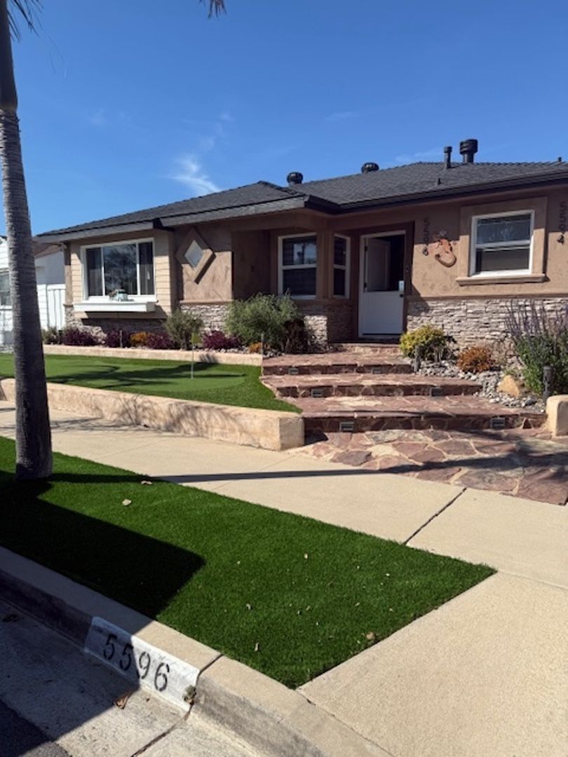 San Diego House: 5596 Gala Ave