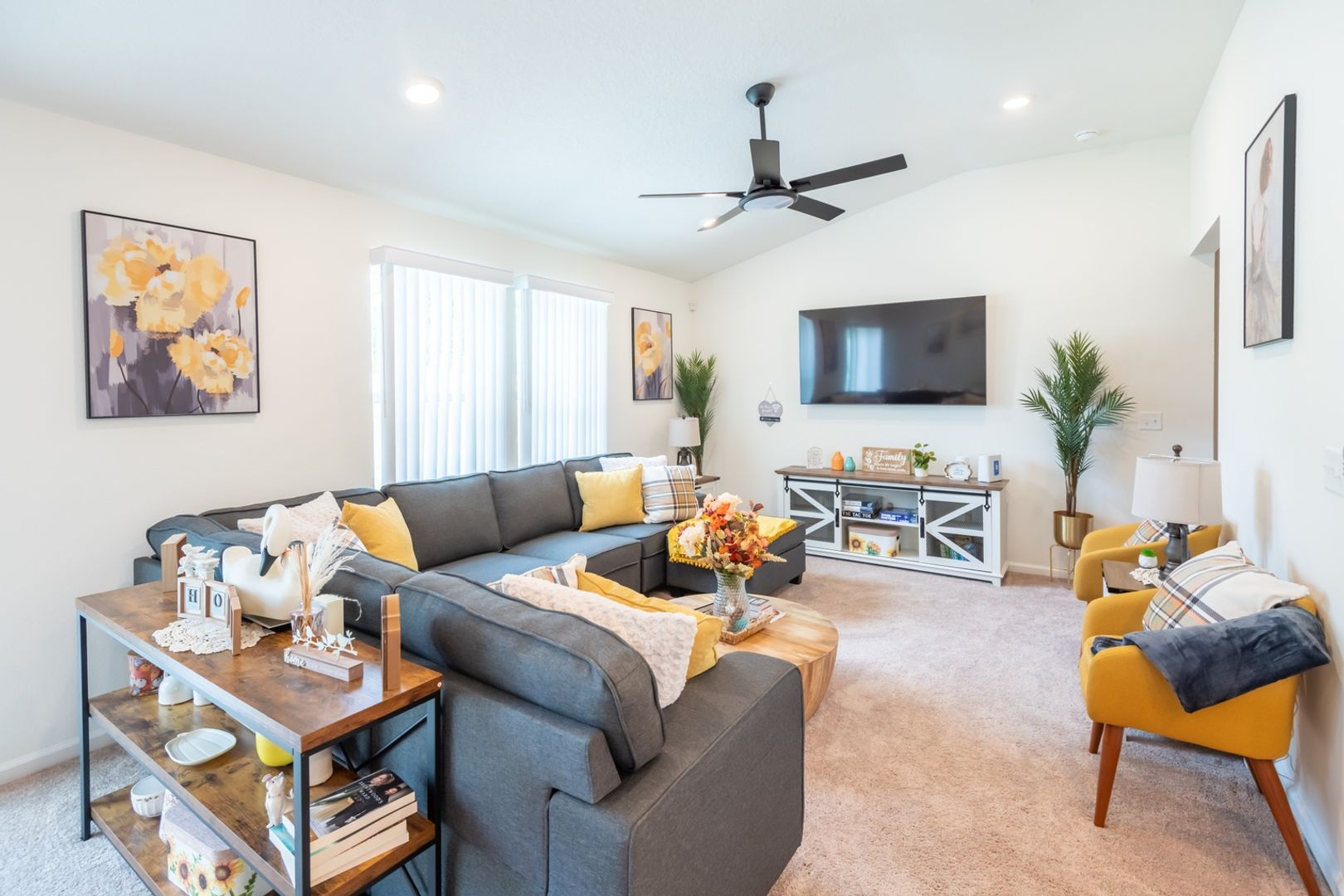 Jacksonville House: 421 Red Dahlia Ln