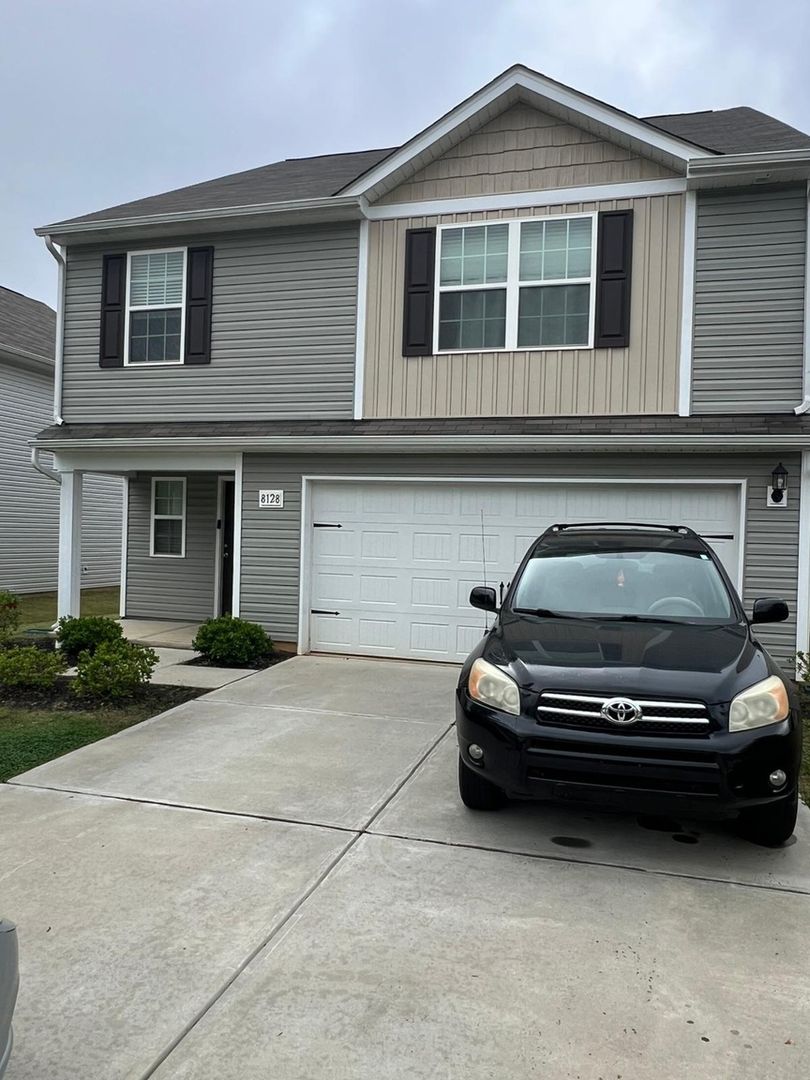 Charlotte House: 8128 Derby Woods Ln