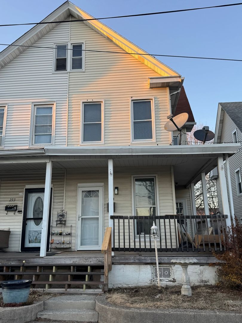 Lehighton House: 231 Coal St