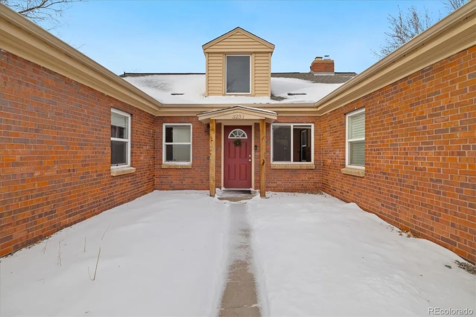 Denver House: 3233 Ivanhoe St