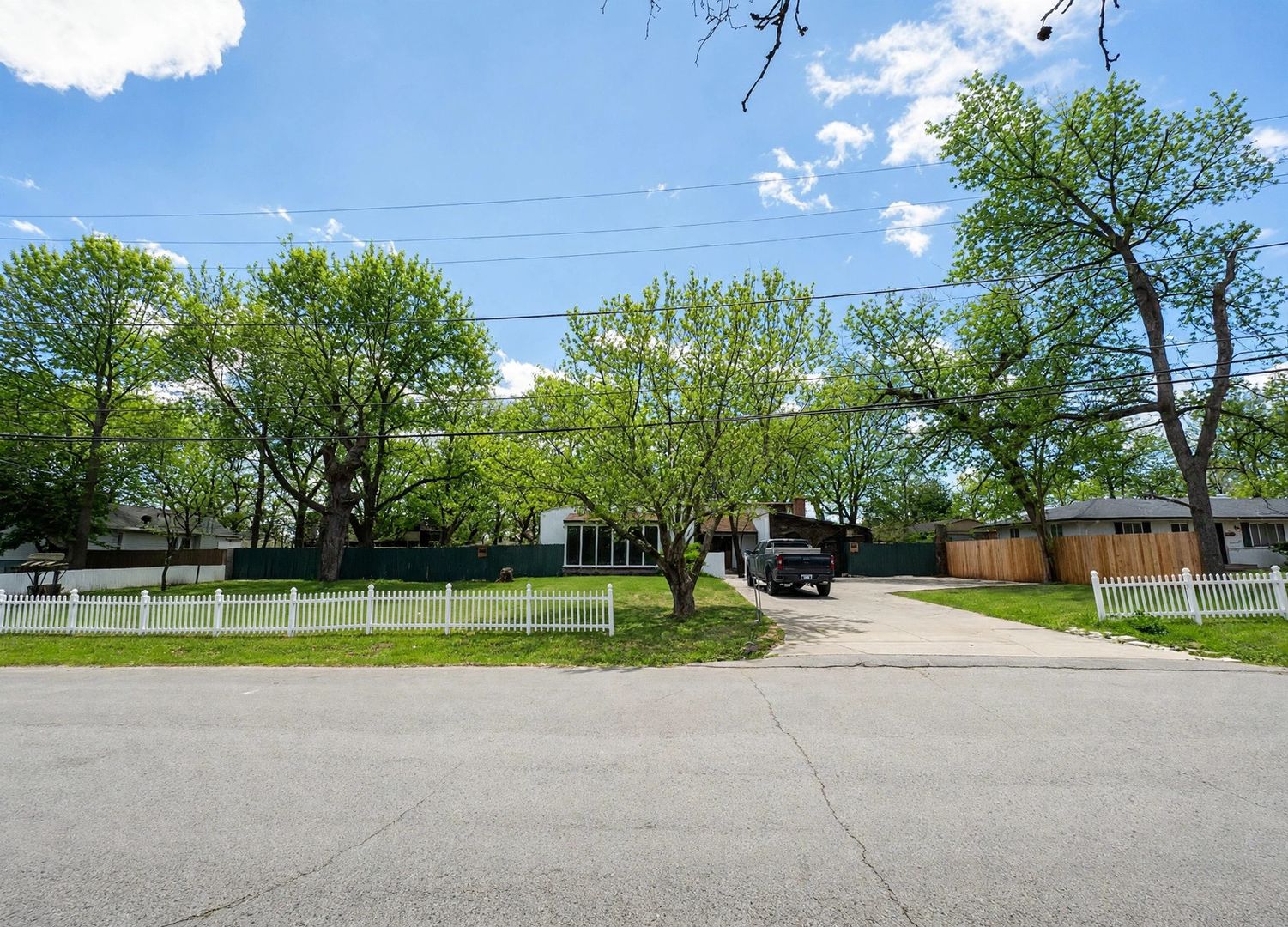 Tulsa House: 5212 S Columbia Pl