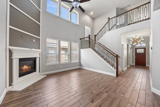 Upgraded 3BR 2BA w/Loft & Office