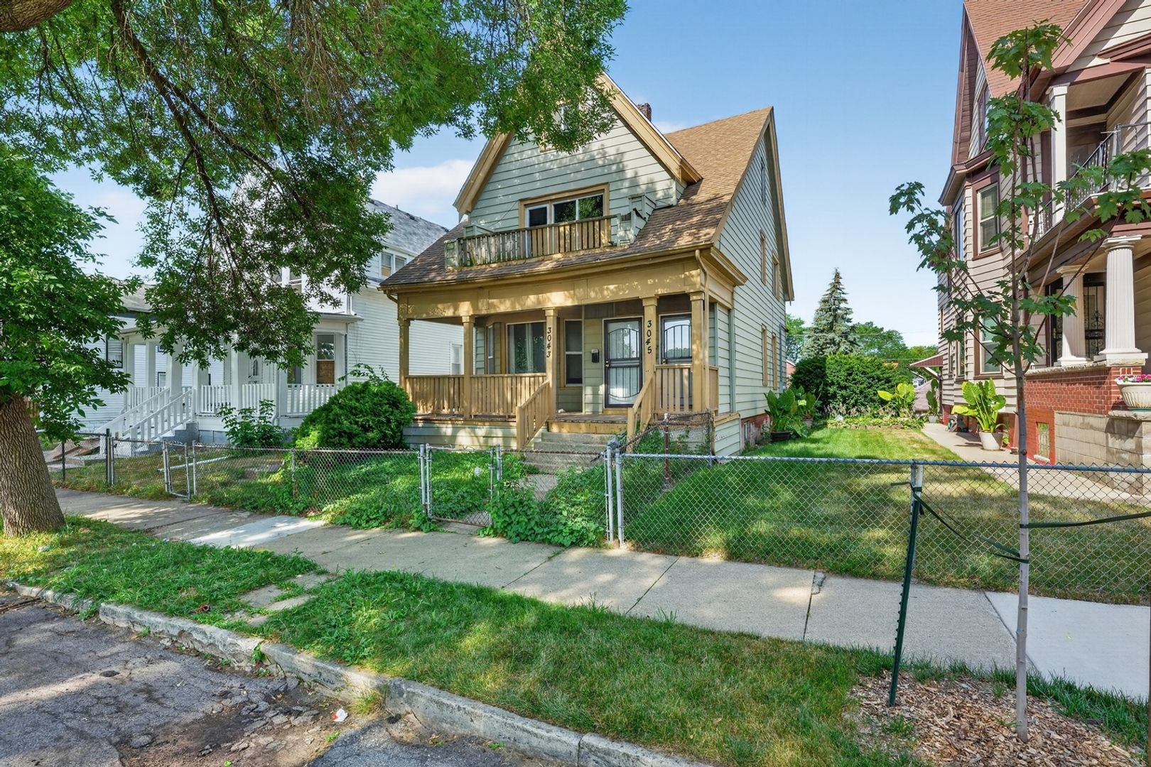 Milwaukee Townhome: 3045 N Dr William Finlayson St