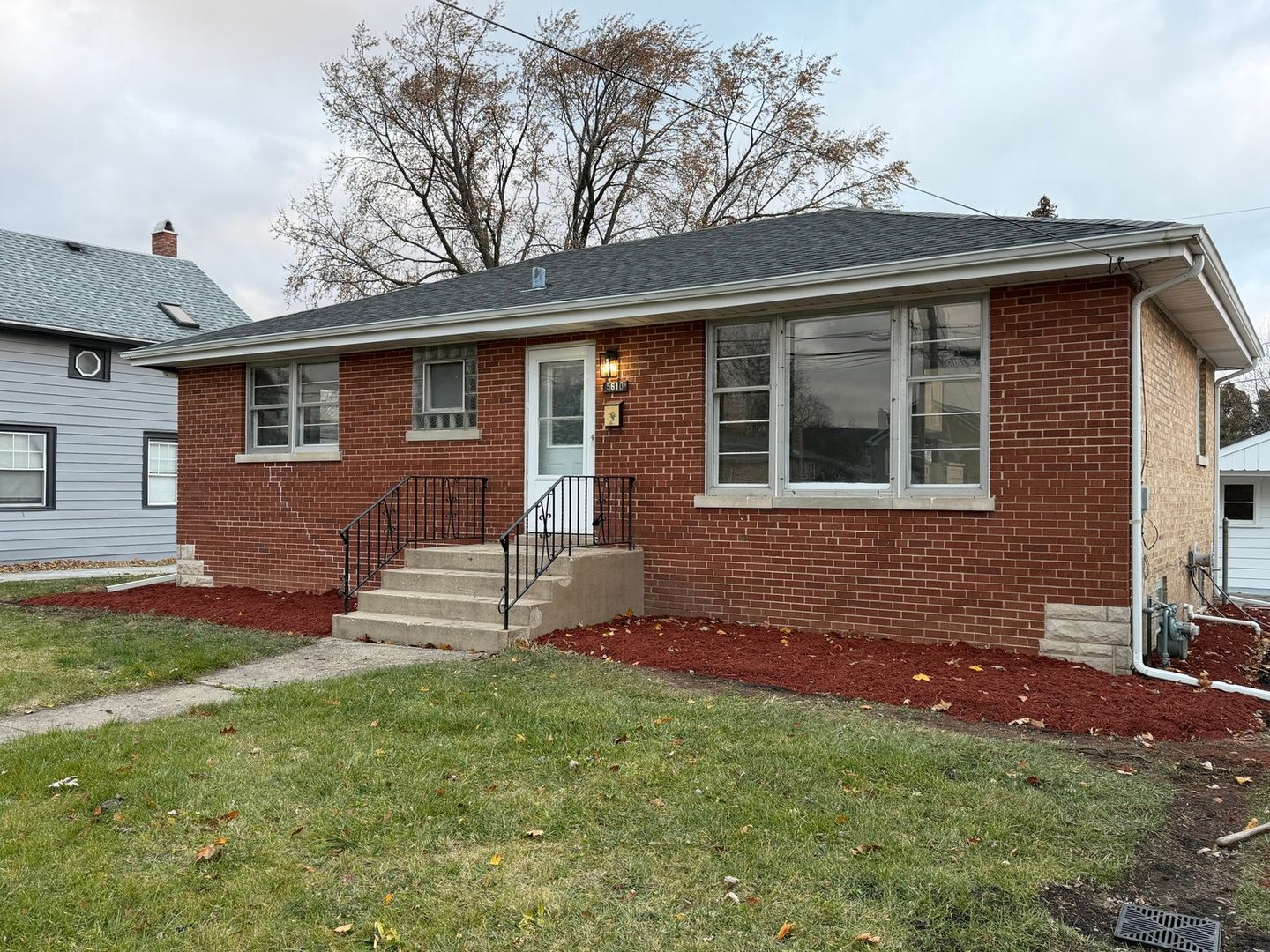 Berkeley House: 5610 Bohlander Ave