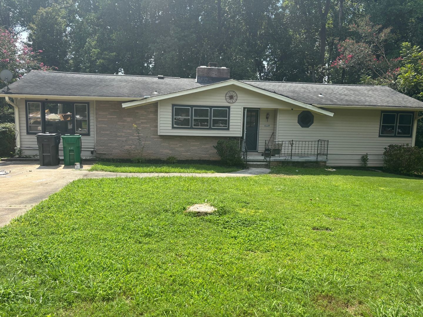 Charlotte House: 6225 Branch Hill Cir