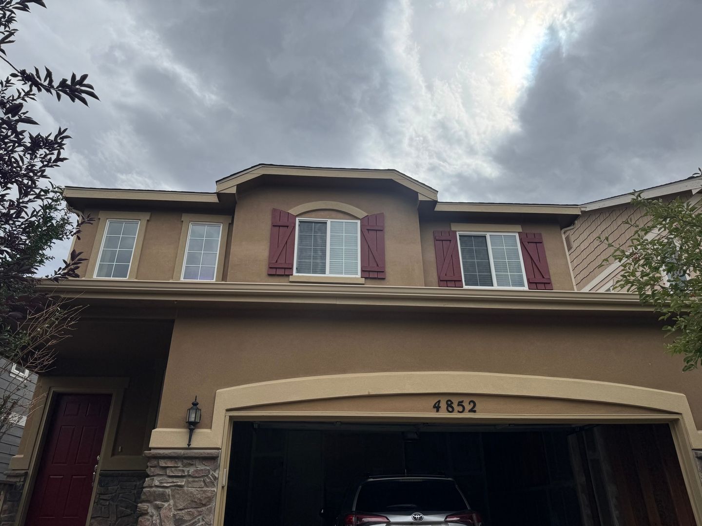 Aurora House: 4852 S Picadilly Ct