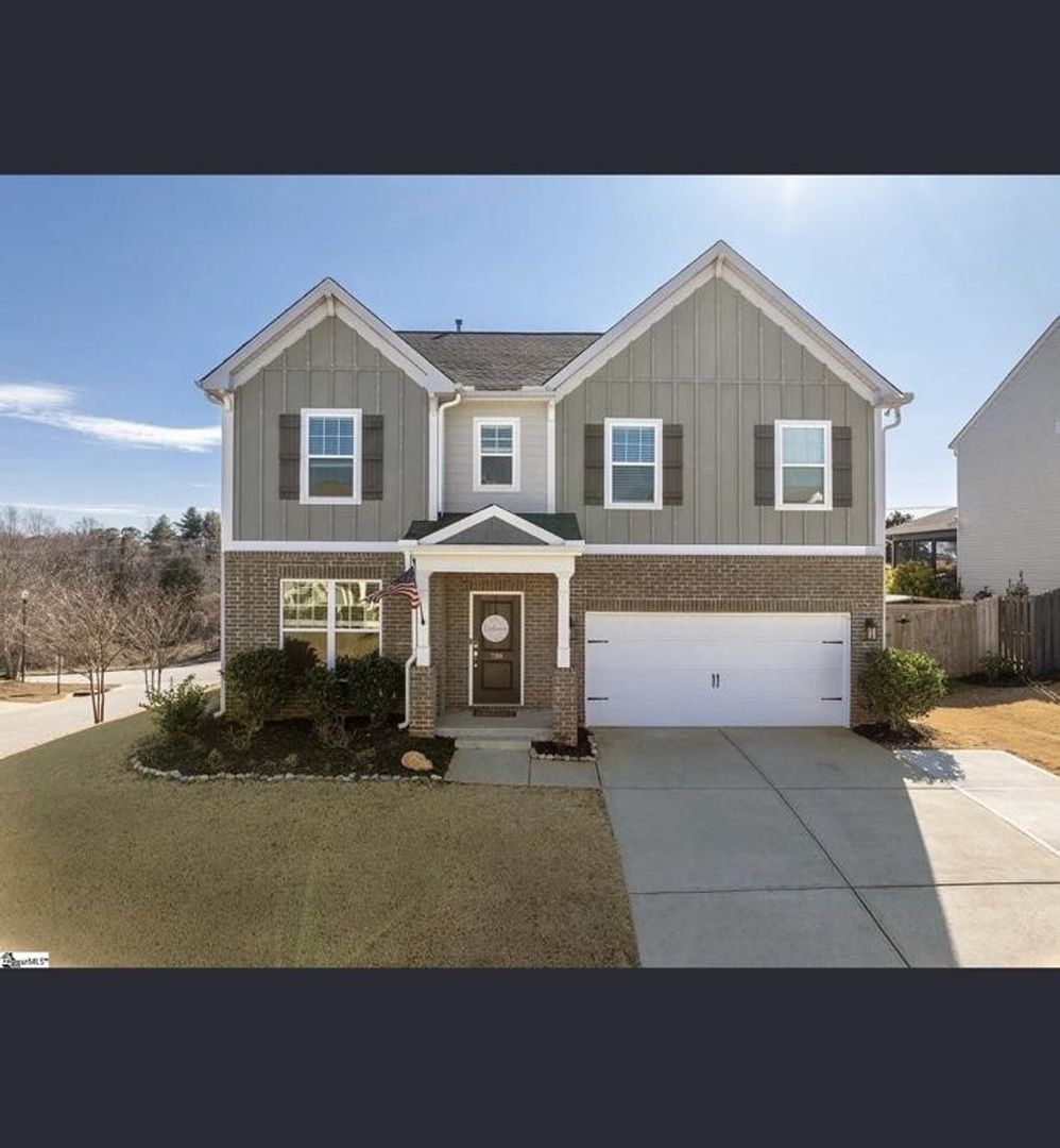 Duncan House: 286 Braselton St