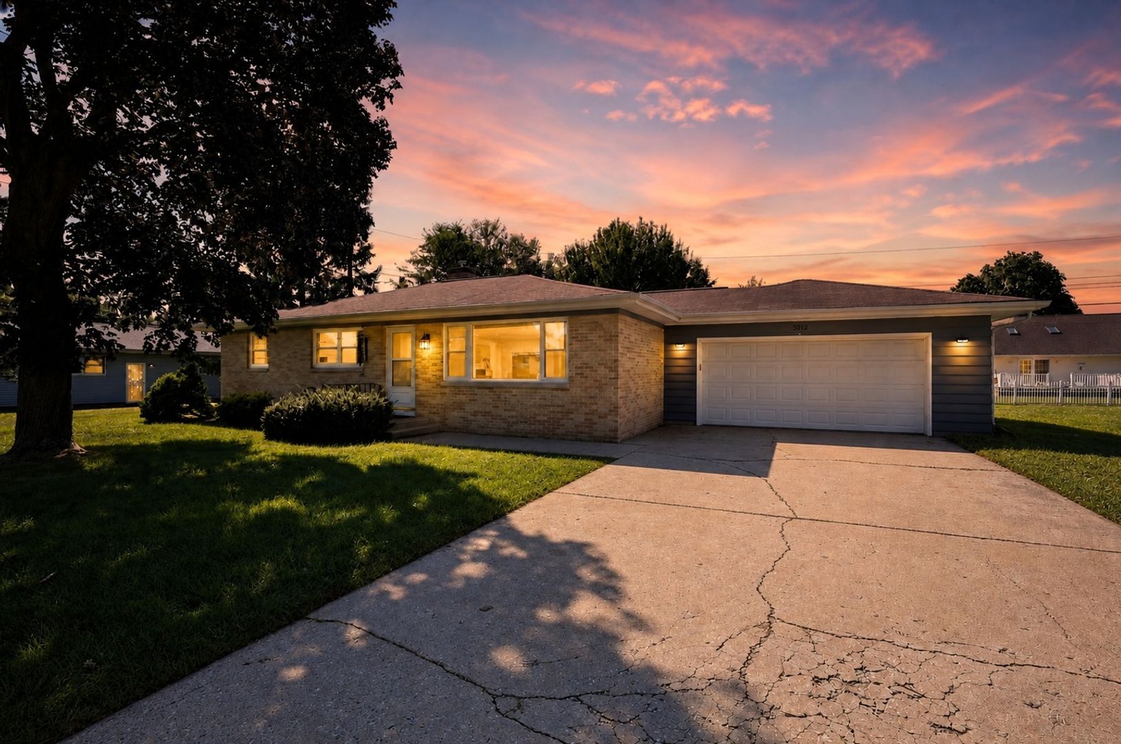 Beloit House: 3012 S Lilac Rd