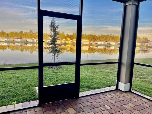 Eco-Luxury Lakeview house furnished or unfurnished with EA Tesla charging