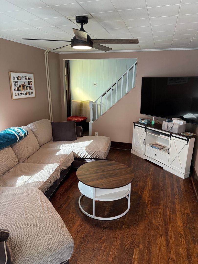 Albany House: 18 Fairfield Ave