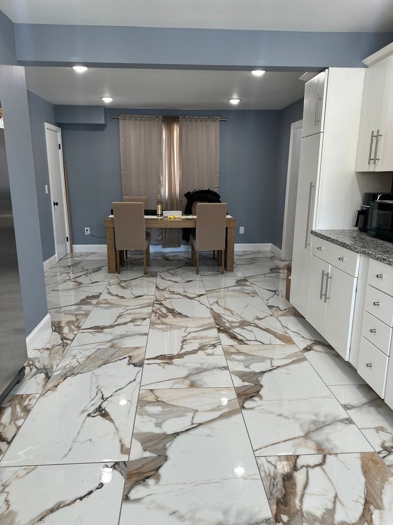 Rocky Hill House: 30 Elm St