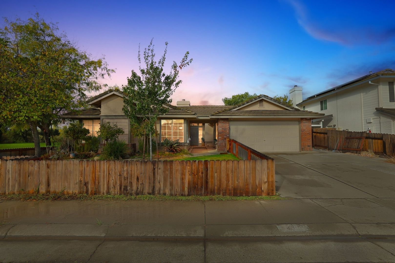 Galt House: 680 Canyon Creek Way