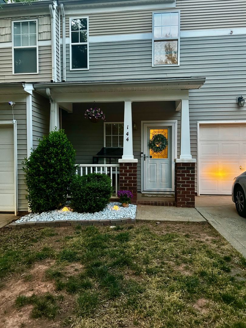 Charlotte Townhome: 144 Deep Gap Ct