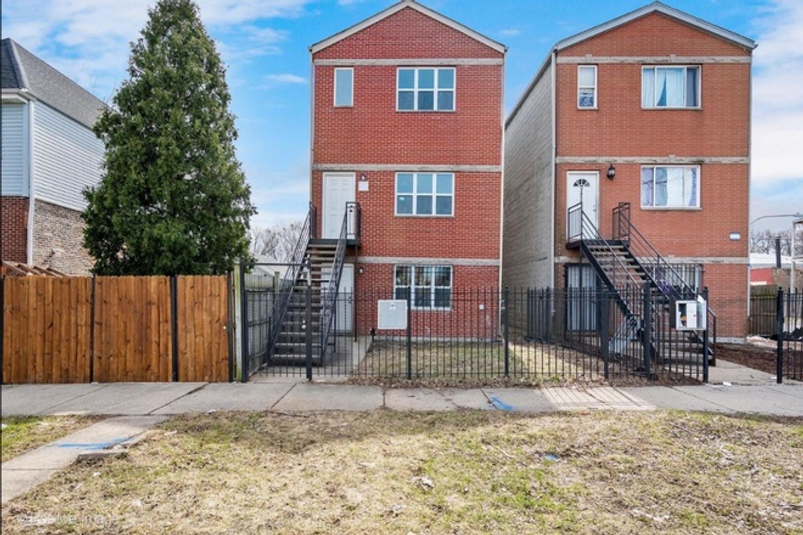 Chicago Townhome: 2855 W Arthington St