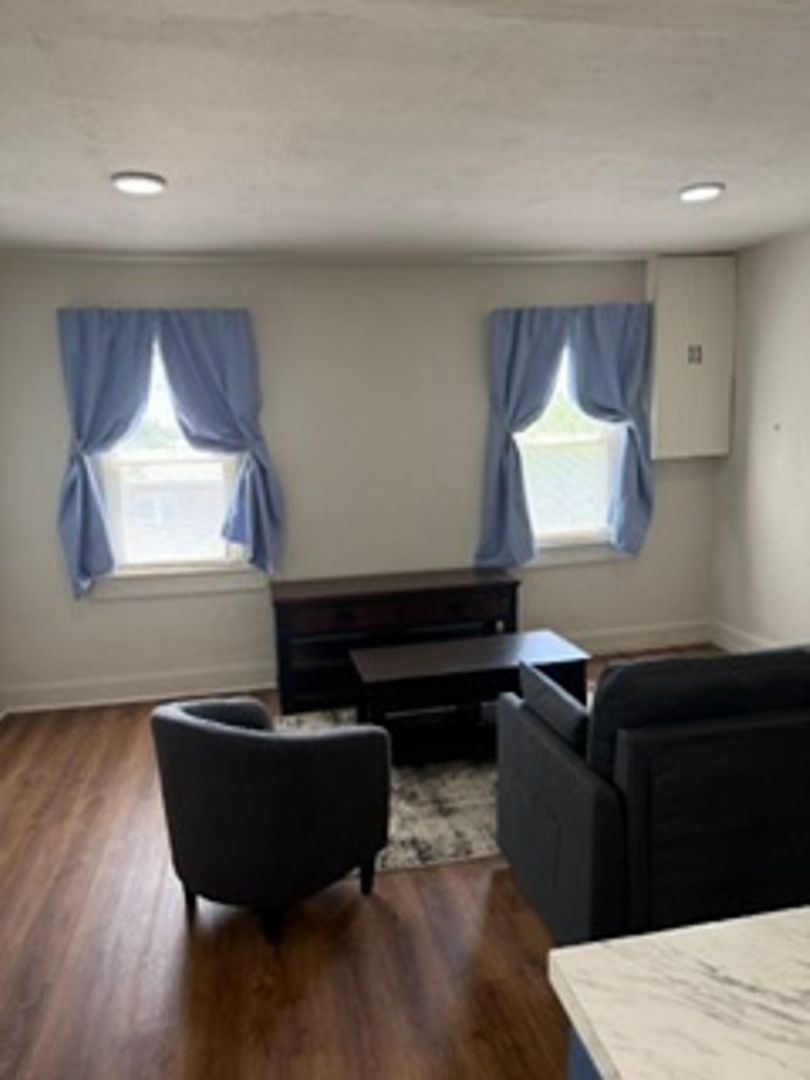Baltimore Townhome: 4209 Euclid Ave