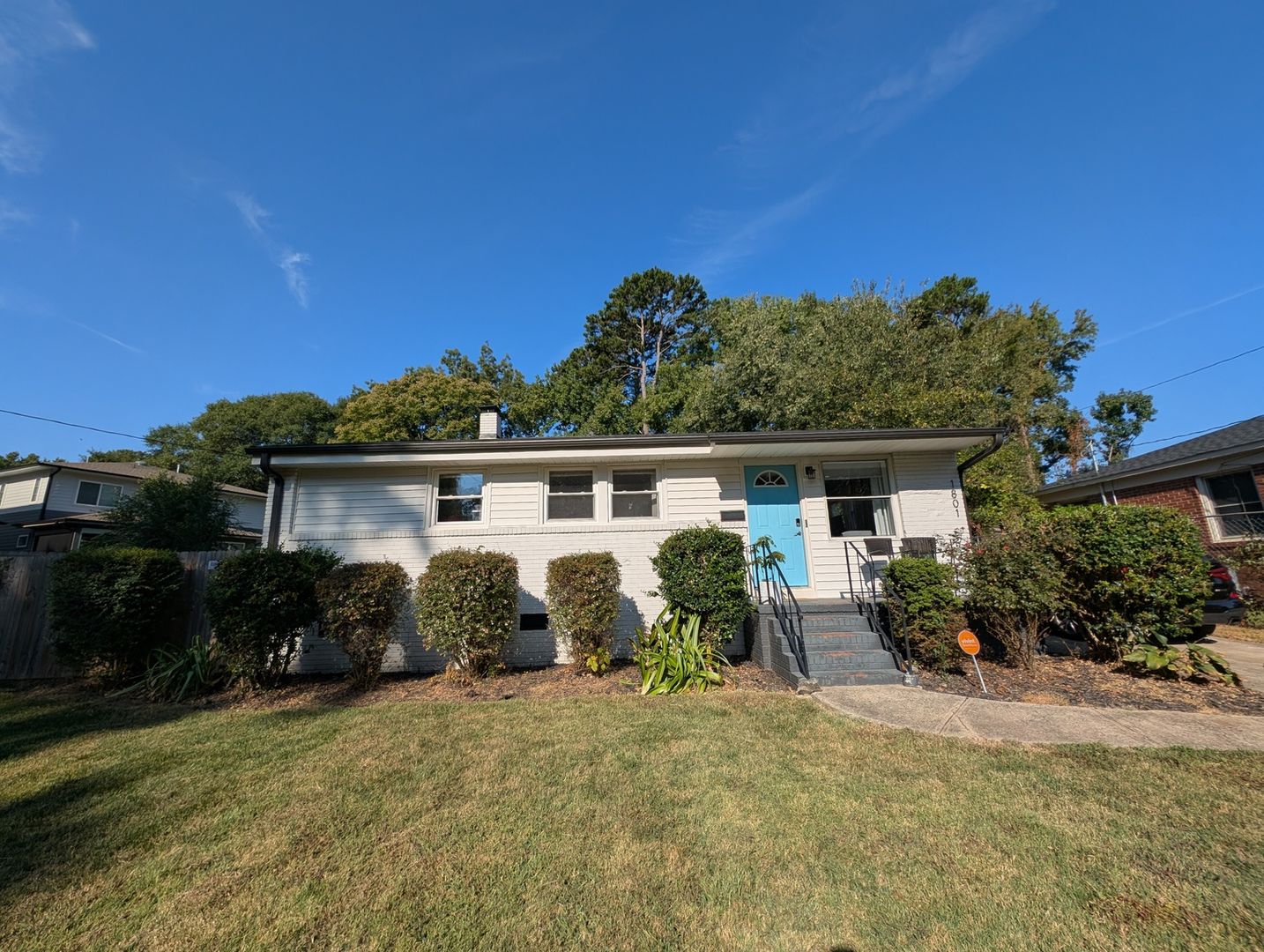 Charlotte House: 1801 Kennesaw Dr