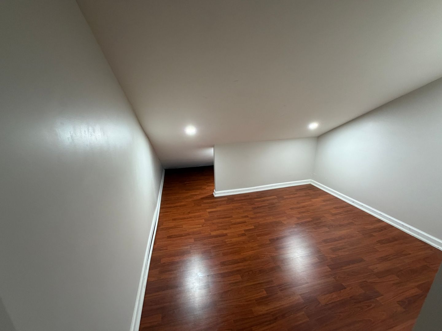 Hanover Park House: 2192 Wildwood Ln