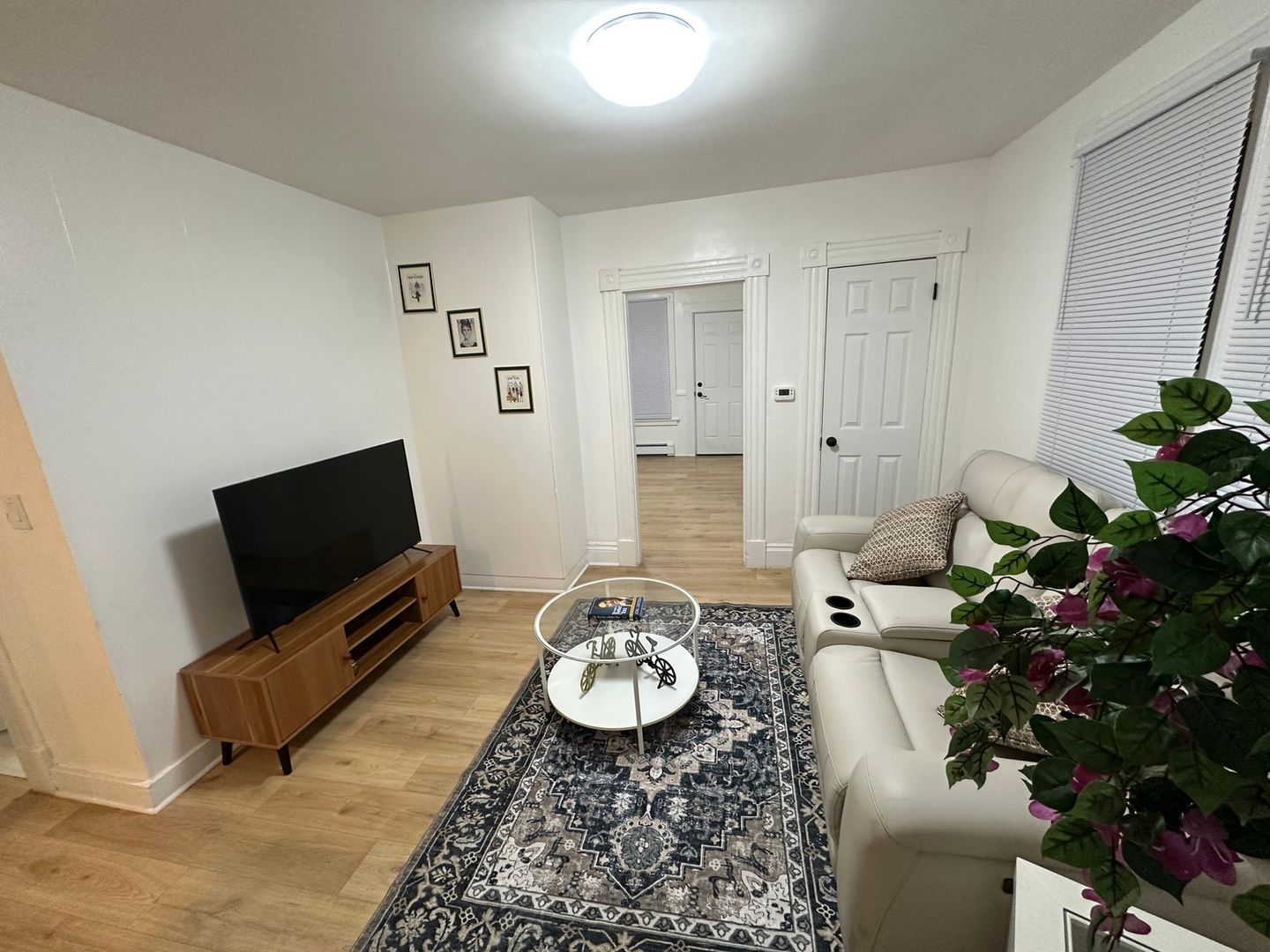 Hartford Townhome: 63 Whitmore St