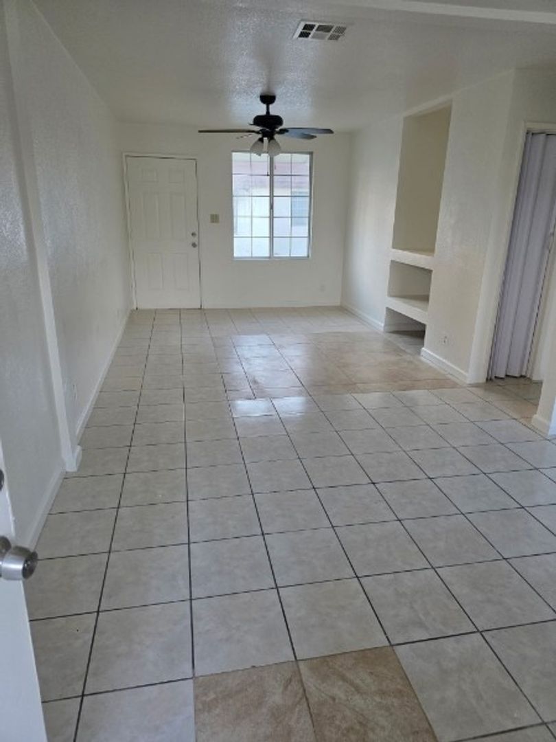 Fontana Condo: 16594 Orange Way