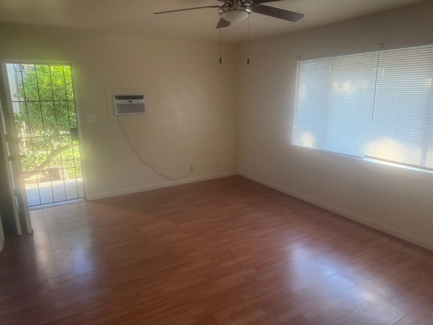 Fresno Townhome: 3704 N Abby St