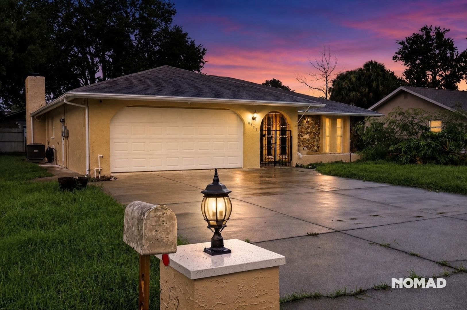 Hudson House: 8533 Viva Via Dr