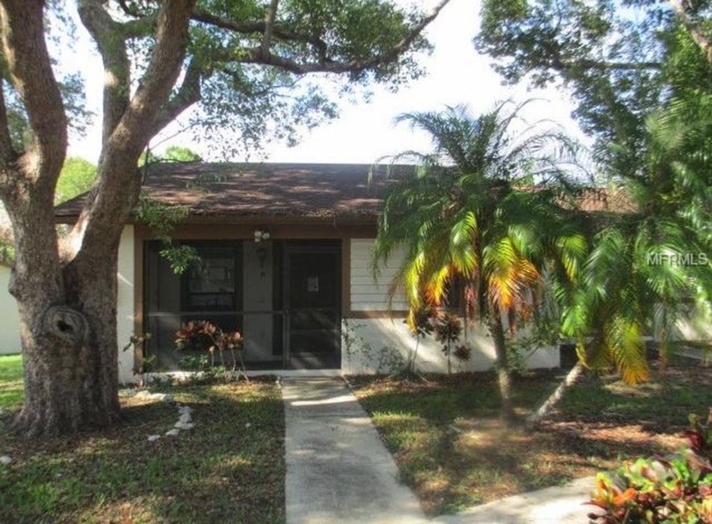 Palm Harbor House: 2145 Corbin Pl