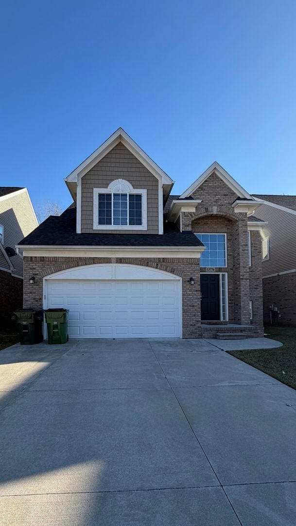 Utica House: 13776 Grandeur Ave