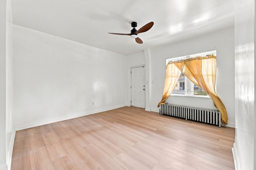 Charming 4BR 2BA House in Philadelphia – photo 1