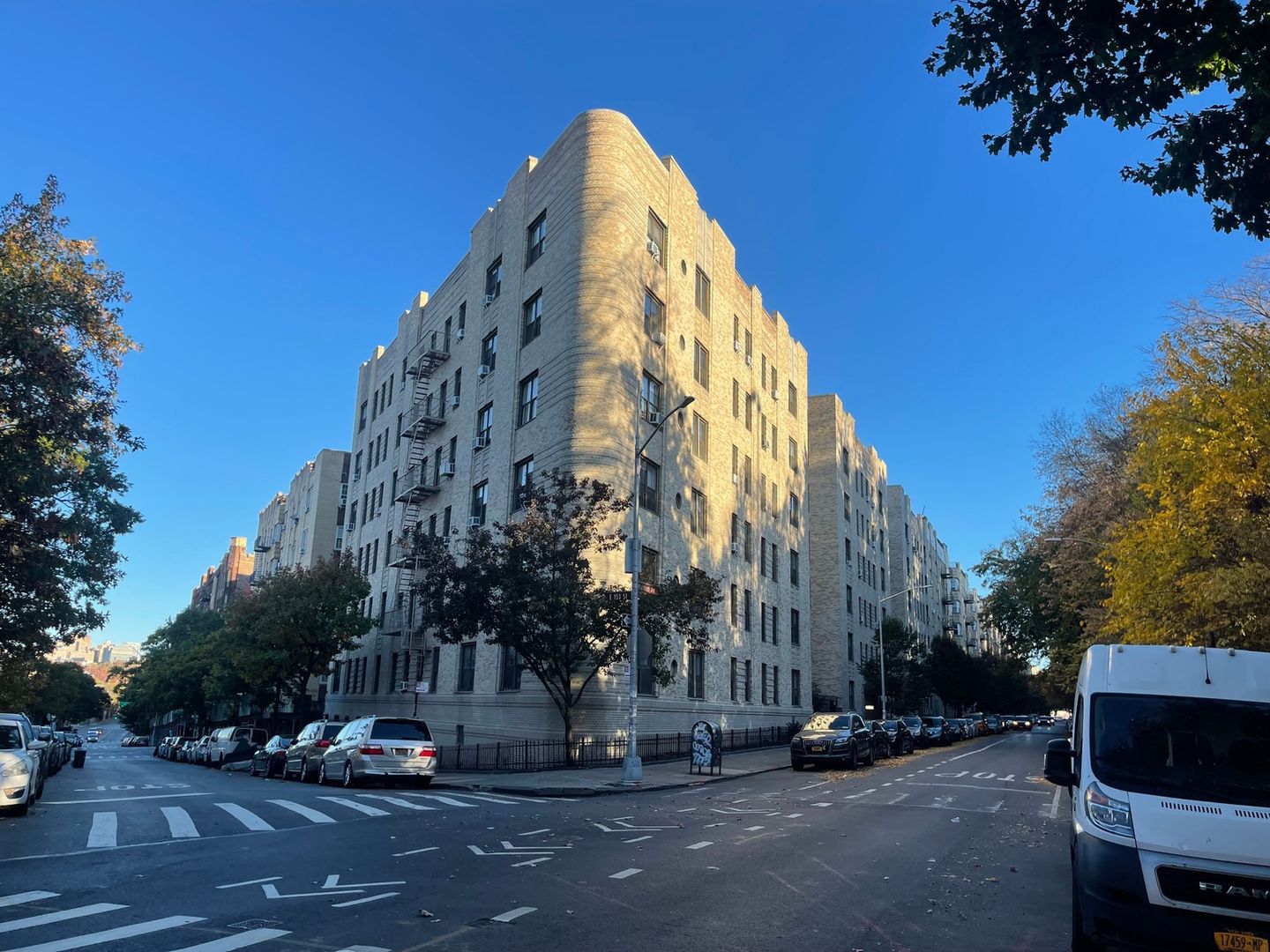 Bronx Condo: 675 Walton Ave