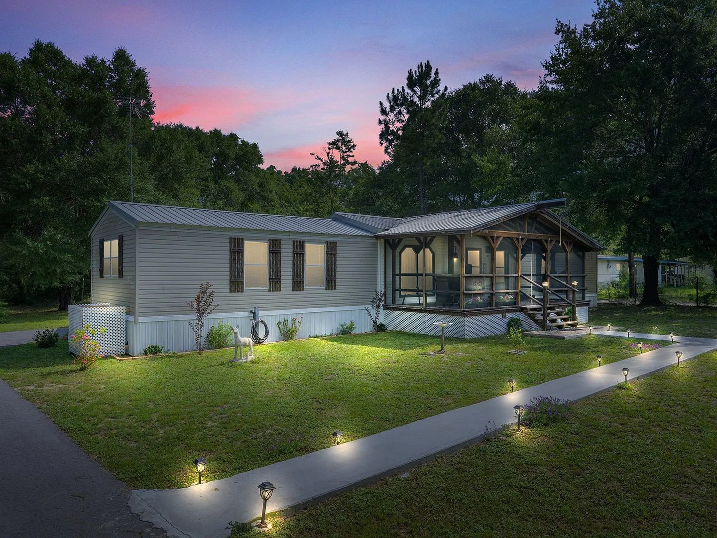Defuniak Springs House: 143 Joe Anderson Rd