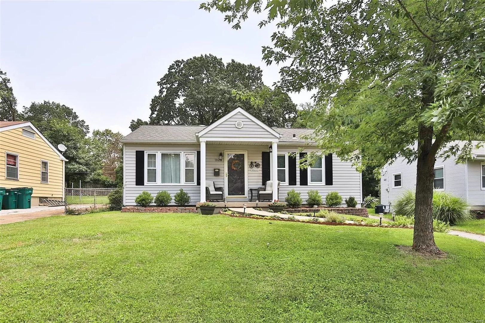 Saint Louis House: 1020 S Rock Hill Rd