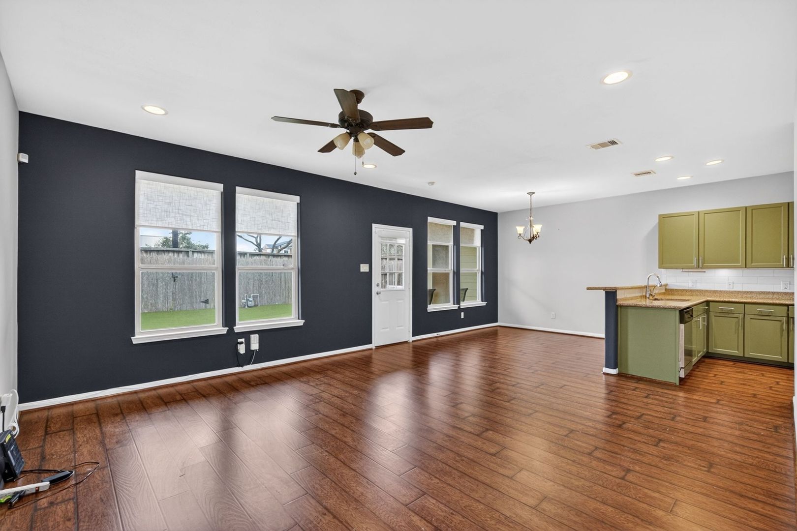 Houston House: 17019 Wilthorne Gardens Ct