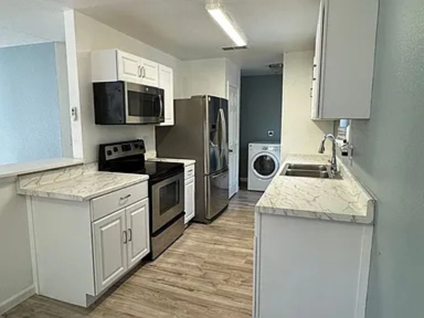 Umatilla House: 20235 Se 155th St